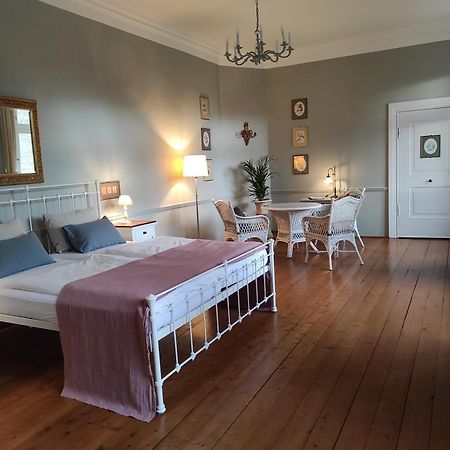 Gartenzimmer Im Schloss Neuhausen Neuhausen  Extérieur photo