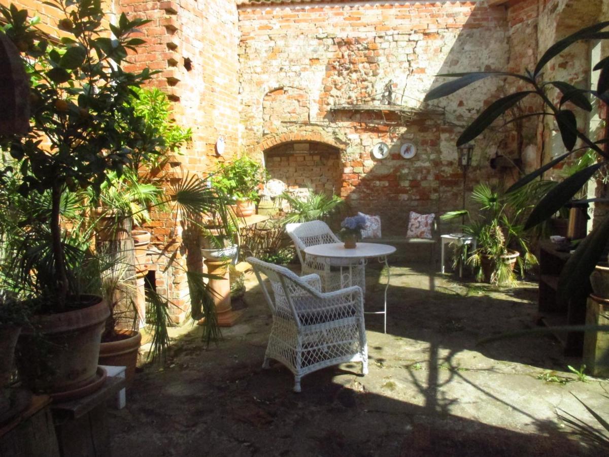 Gartenzimmer Im Schloss Neuhausen Neuhausen  Extérieur photo